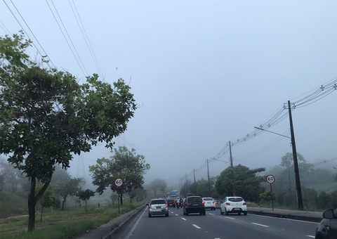 Neblina toma conta de Manaus e temperatura não deve passar de 29° hoje