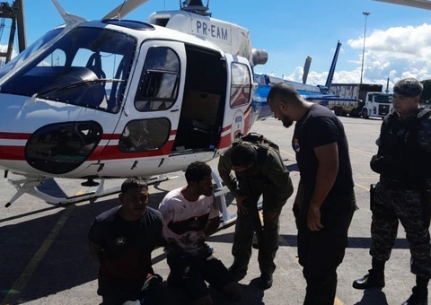 Dupla é presa após bater lancha roubada e trocar tiros com Policiais na Ponta Negra