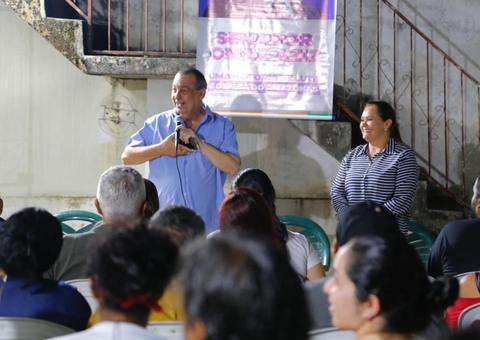 Omar fala sobre futuro da Zona Franca com moradores de bairros de Manaus