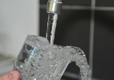 Após mais de 24h sem água, serviço é reestabelecido em bairros de Manaus