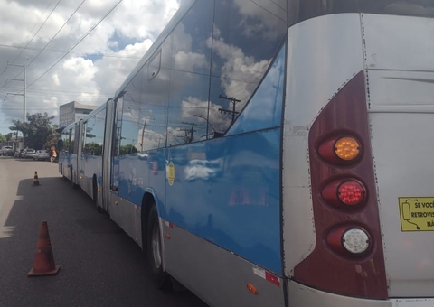 Mãe tinha buscado filho na escola quando foi esmagada por ônibus em Manaus; menino viu tudo