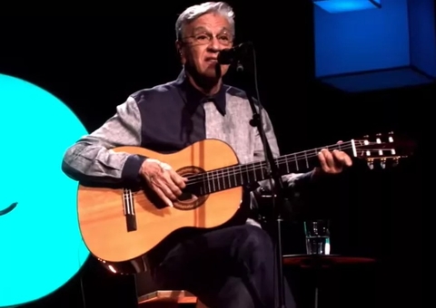 Caetano Veloso exige saber onde estão Bruno Araújo e Dom Phillips em show