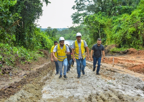 Governador dá ordem de serviço para construção de infraestrutura turística em Parintins