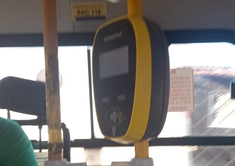 Falhas em sistema de bilhetagem causam confusão em ônibus em Manaus