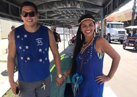 Torcedores do Caprichoso começam a chegar na fila para o festival de Parintins