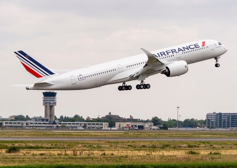 Manaus deixa de garantir mais um voo internacional direto