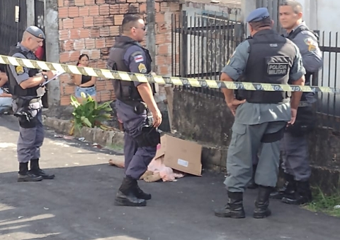 Homem é perseguido e morto a tiros após sair de beco em Manaus 