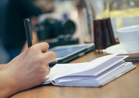 Prefeitura abre inscrições para cursos de inglês, espanhol e libras em Manaus