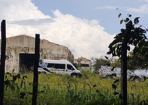 Bomba usada em pesca ilegal é encontrada em galpão em Manaus 