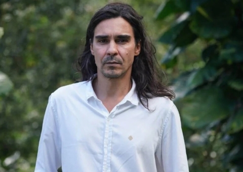 André Gonçalves deixa cadeia com tornozeleira após ser preso por não pagar pensão