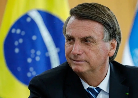 Bolsonaro cobra investigação de morte de petista e culpa esquerda por violência