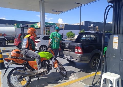 Preço da gasolina dispara em postos de combustíveis em Manaus 