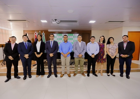 Sete novos servidores aprovados no concurso Defensoria Pública tomam posse em Manaus