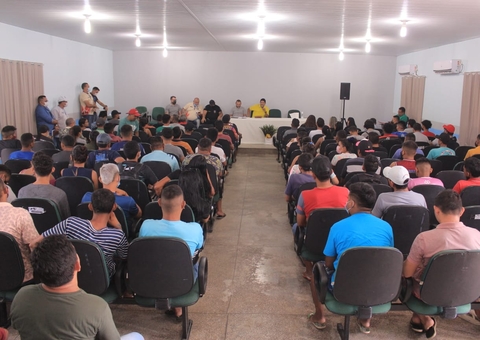 Trabalhadores do Festival de Parintins recebem último pagamento