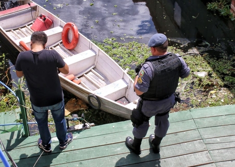 Corpo boiando em rio foi comido por peixes e estava com mãos e pés amarrados em Manaus