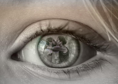 Amante de chefe procura pistoleiro após descobrir que era traída com outra 