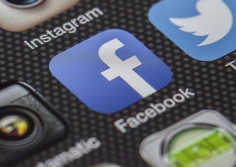 Facebook renova aplicativo para atrair usuários mais jovens