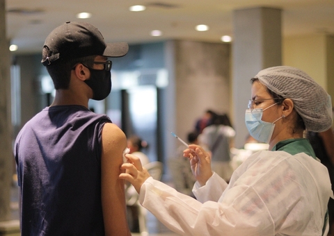 Saiba onde se vacinar contra a covid-19 neste sábado em Manaus 