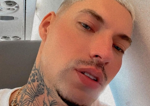 Filipe Ret se pronuncia após empurrar fã do palco: 'autodefesa'