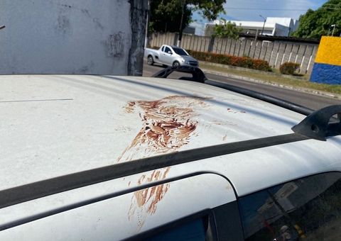 Desfalecendo, homem consegue dirigir até hospital após ser esfaqueado em Manaus