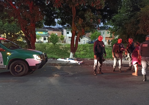 Acidente: Homem perde controle de moto e morre ao ser lançado contra árvore em Manaus