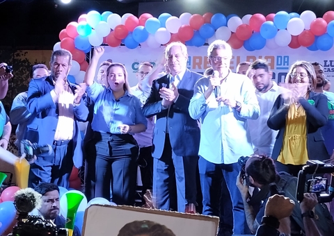 Com presença de Ciro, PDT lança Carol Braz ao Governo e Luiz Castro ao Senado no Amazonas