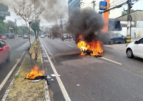 Veja imagens de acidente que terminou com idoso queimado em avenida de Manaus