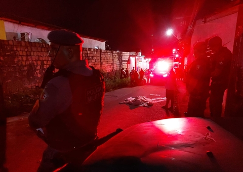 Pedestre é morto enquanto caminhava ao lado de alvo de criminosos em Manaus