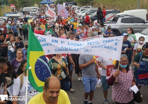 Após dois anos, Grito dos Excluídos volta às ruas e reúne multidão em Manaus