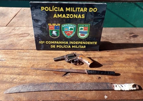Homem surta e ameaça matar vizinhos a tiros e terçadadas no Amazonas 