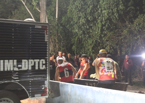 Homem é espancado até a morte em campo de futebol em Manaus