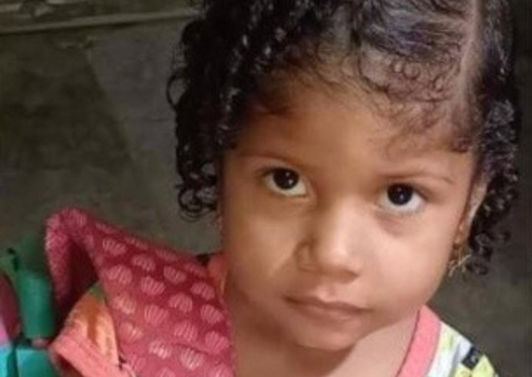 Mergulhadores buscam menina de 4 anos desaparecida após naufrágio no Pará
