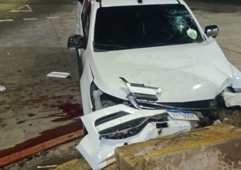 Homens ficam feridos em acidente gravíssimo na av. Torquato Tapajós 