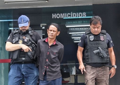 Homem diz que matou comerciante a facadas em Manaus para defender a mãe