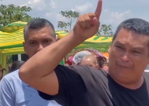 Filho de vítima de desabamento de ponte na BR-319 se revolta: 'minha mãe tá morta'