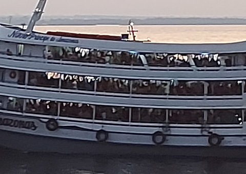 PF apreende barco que transportava eleitores em troca de votos para candidata a deputada no Amazonas