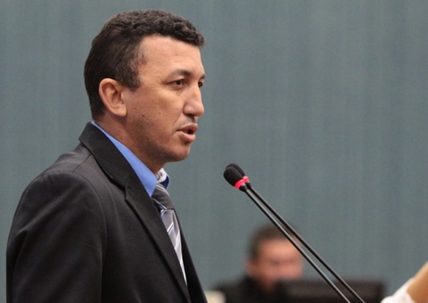 Vereador do PT confirma voto em Wilson Lima: 'podem me expulsar'