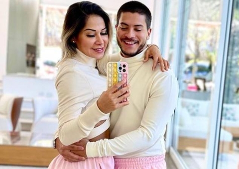 Maíra Cardi anuncia fim do casamento com Arthur Aguiar