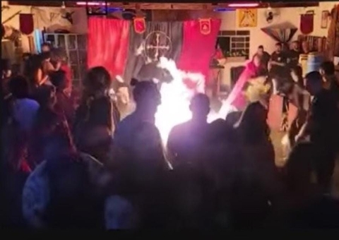 Explosão causa incêndio em terreiro de umbanda e deixa feridos; vídeo 