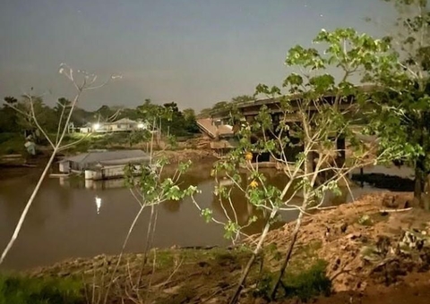 Mais uma ponte cai na BR-319 e causa desespero no Amazonas; veja vídeos