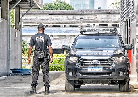 PF desmantela grupo criminoso que operava pirâmide financeira em Manaus