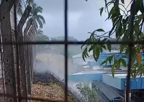 Susto: Raio cai no supermercado Nova Era durante chuva em Manaus