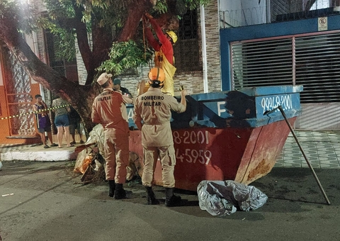 Corpo é encontrado em lixeira de Manaus após moradores reclamarem de mau cheiro