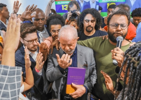 Lula se compromete com liberdade religiosa em carta aos evangélicos