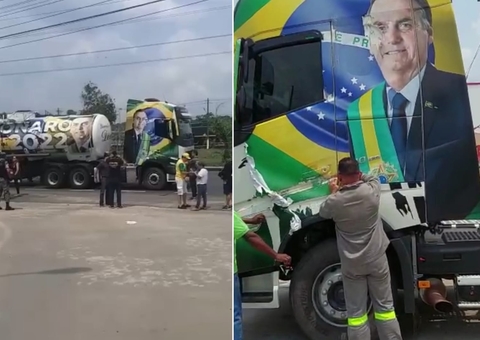 Motorista de carreta retira adesivo de Bolsonaro após ser parado em fiscalização do TRE em Manaus