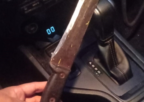 Homem leva tiro na bunda após manter pessoas em cárcere privado e avançar contra PMs em Manaus