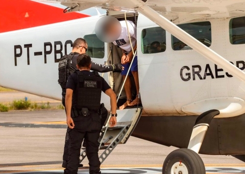 Suspeito de matar delegado Aldeney Goes é transportado para Belém