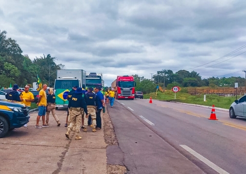 Bloqueios de rodovias federais chega ao fim no Amazonas após apelo de Bolso