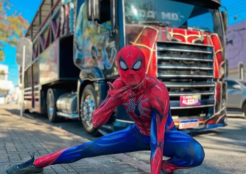 Homem-Aranha da Carreta da Alegria é morto a tiros após homem sentir ciúmes de ex-namorada