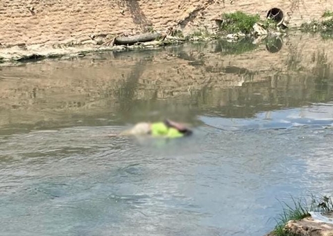 Corpo é encontrado boiando em igarapé de Manaus 